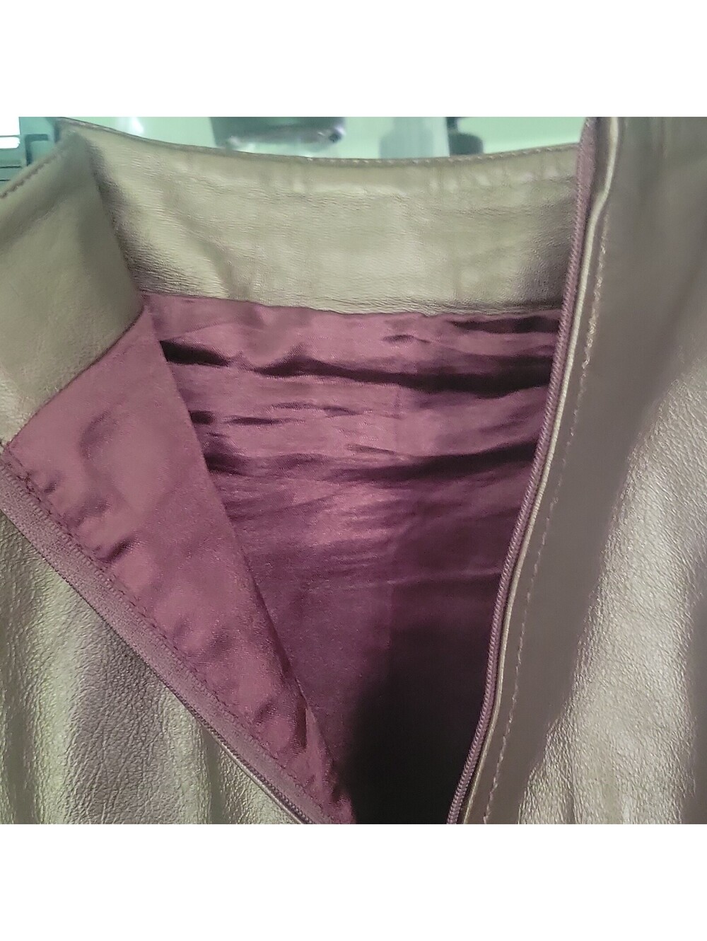 VTG Saks Fifth Avenue Womens 12 Leather Skirt Folio Metallic Champagne Gold - Picture 2 of 9